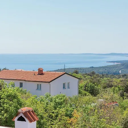 Hébergement de vacances Four Bedroom Holiday In Koromacno *